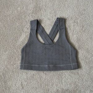 Lululemon The All Sports Bra Evolve Herringbone Criss Cross Straps Size 4